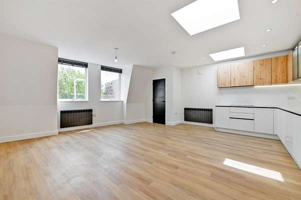 Flat East Street in Bristol