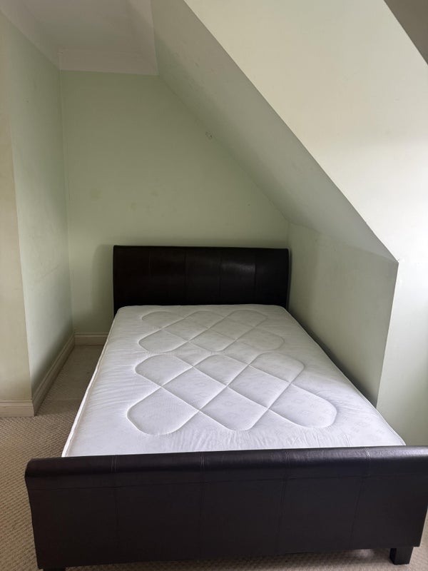 Room Floathaven Close in Greater London