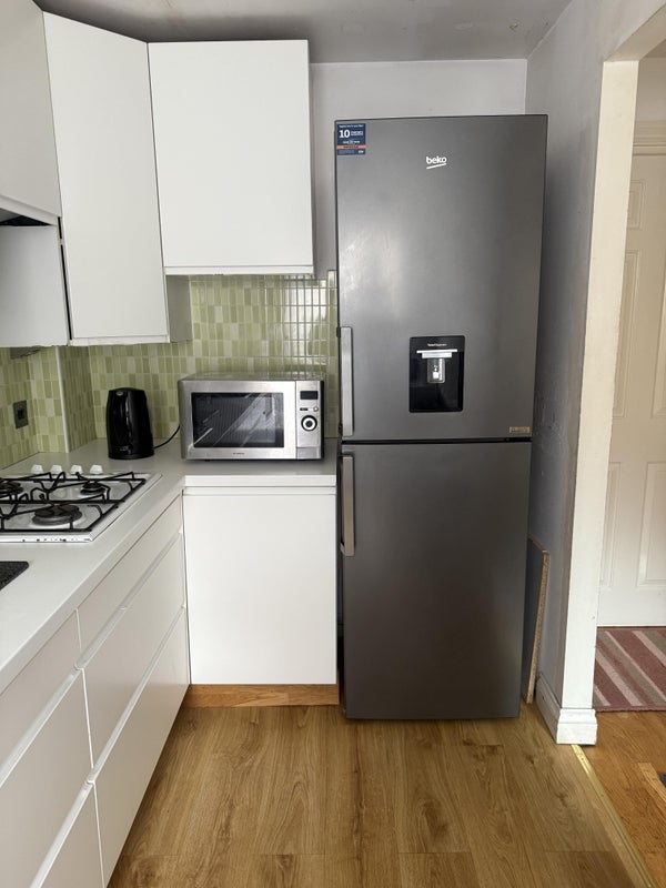 Room Floathaven Close in Greater London