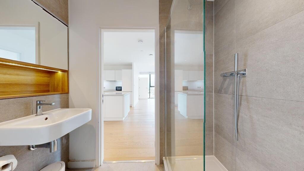 Flat Highgate Hill in Greater London