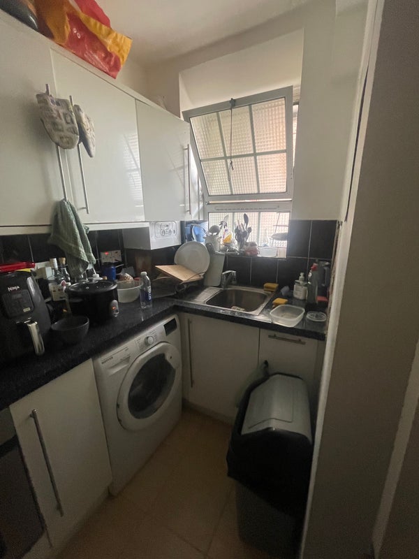 Room Shadwell Gardens in Greater London