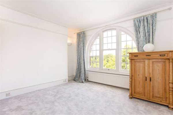 Flat Lower Richmond Road in Greater London