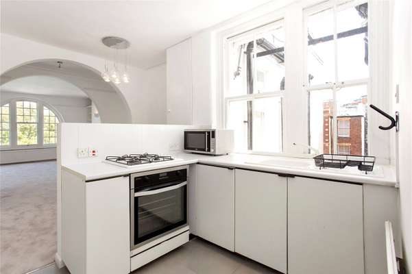 Flat Lower Richmond Road in Greater London