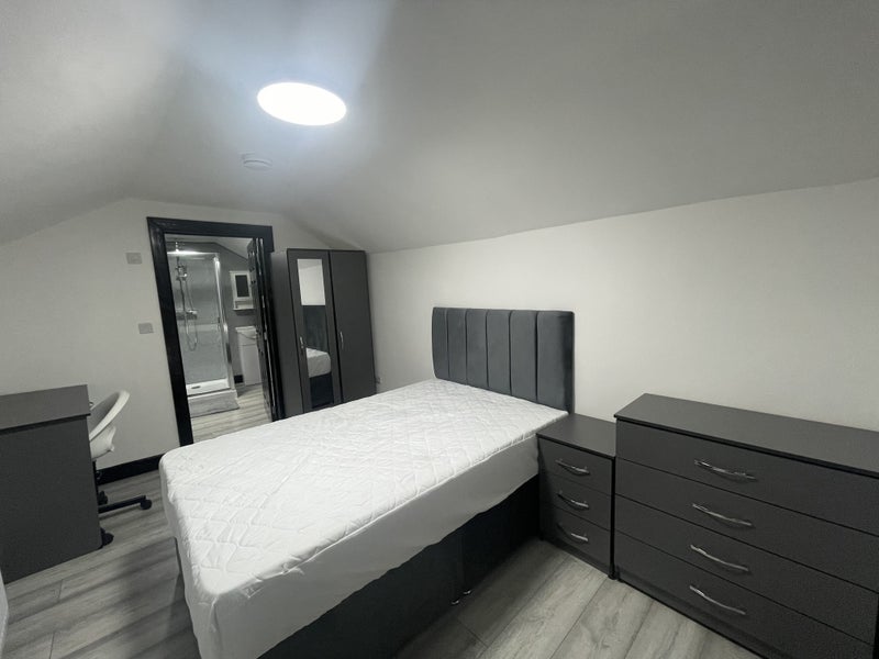 Room New Street in Hinckley and Bosworth