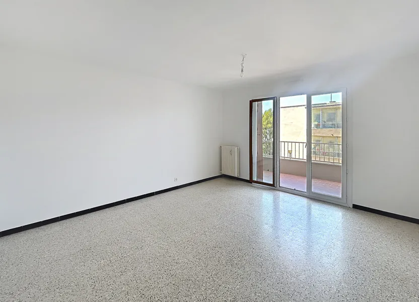 Flat Avenue des Collines de Tamaris in La Seyne-sur-Mer
