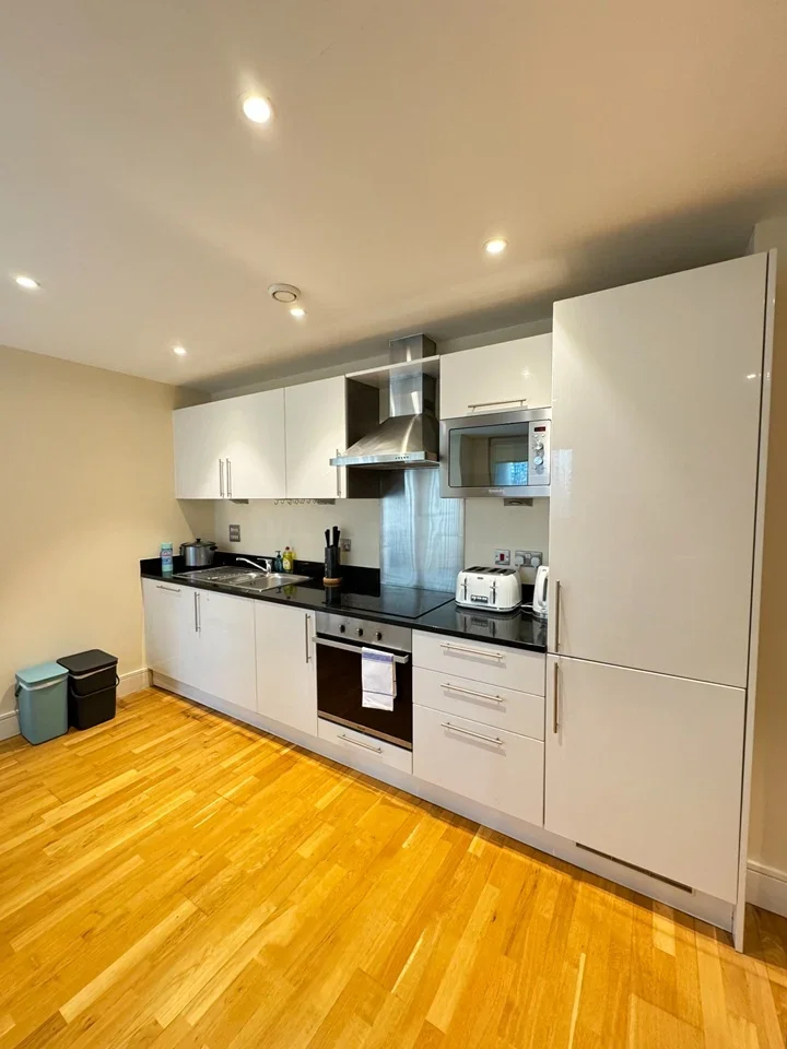 Flat Larson Walk in Greater London