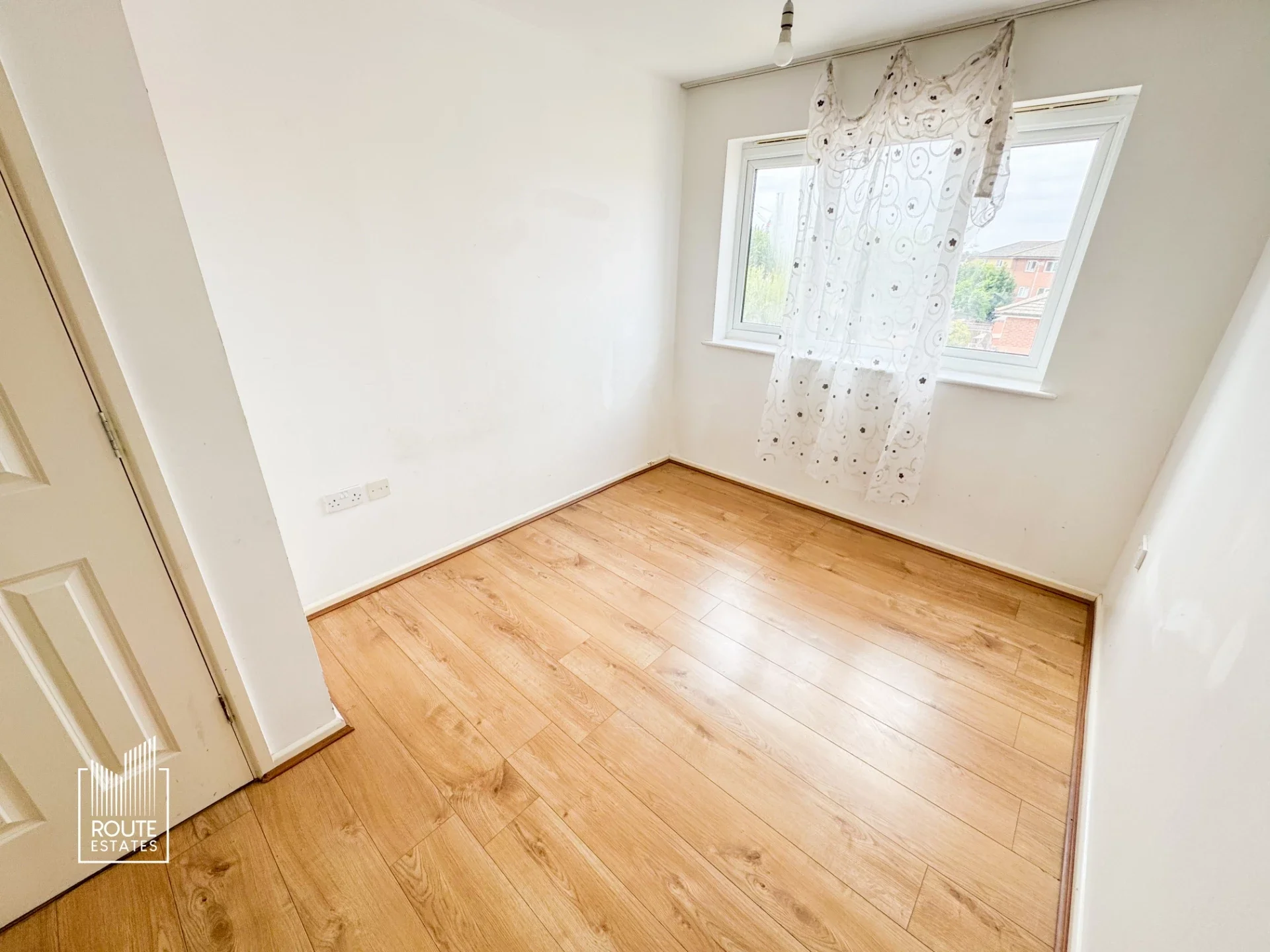 Flat Pentland Close in Greater London