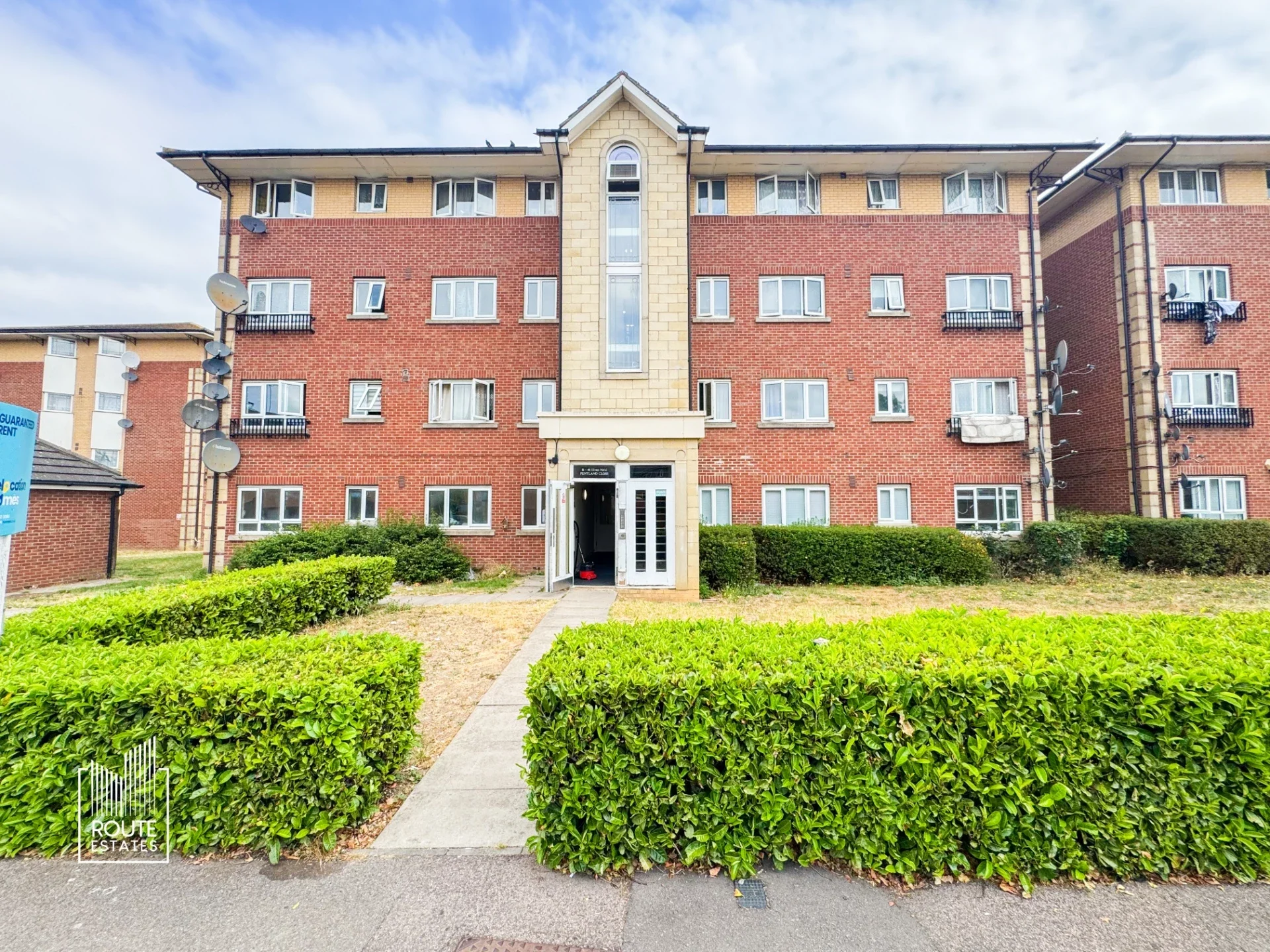 Flat Pentland Close in London