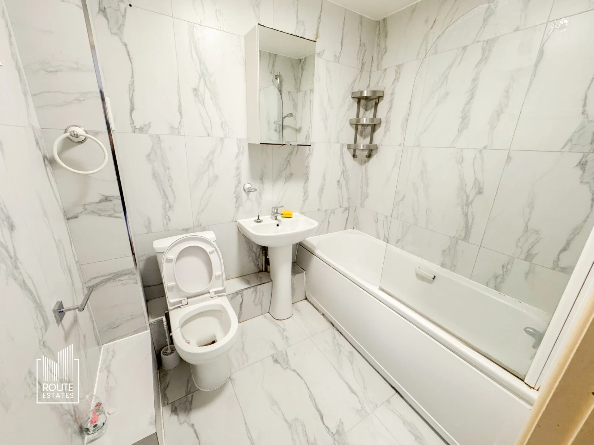 Flat Pentland Close in Greater London