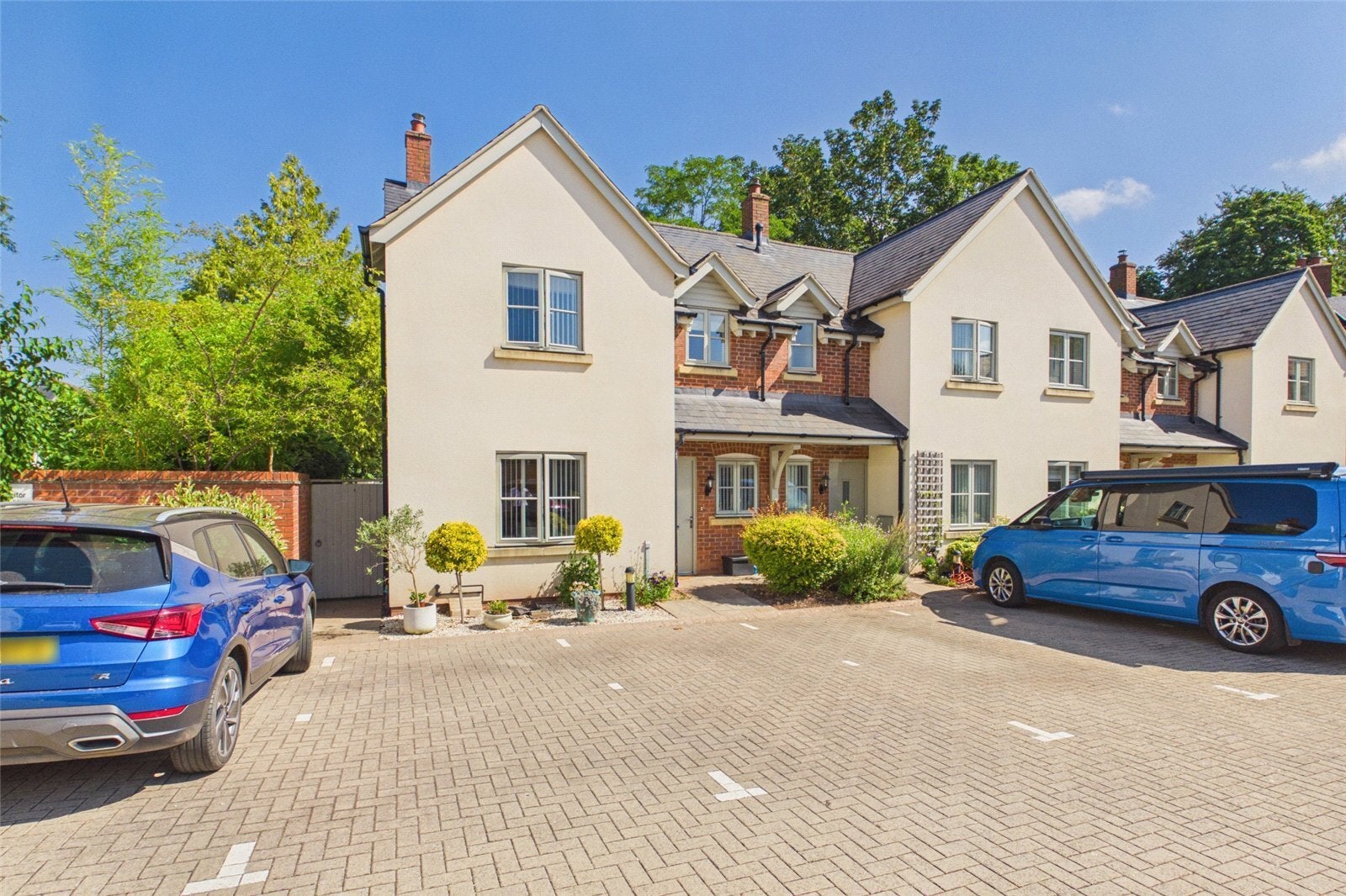 House B4234 in Coughton