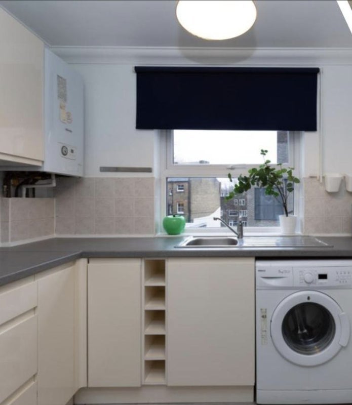 Room Camberwell New Road in Greater London