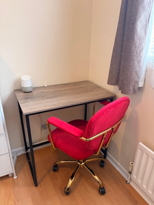 Room Mendip Close in Slough