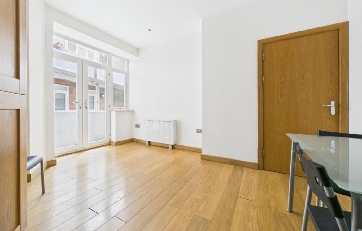 Flat Saint Stephens Avenue in Bristol