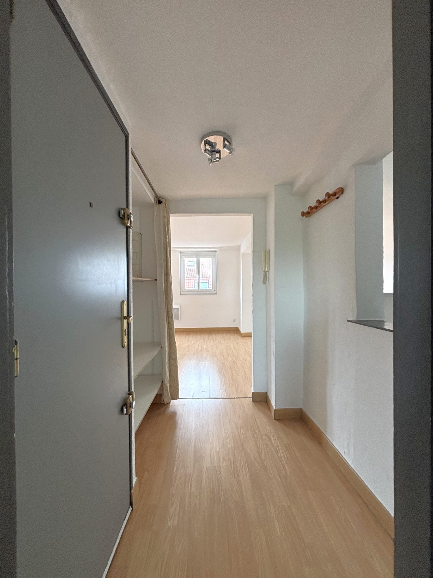 Flat Avenue Saint-Maur in La Madeleine