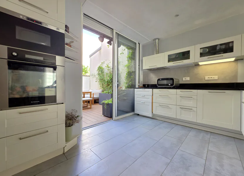 House Boulevard de Stalingrad in Malakoff