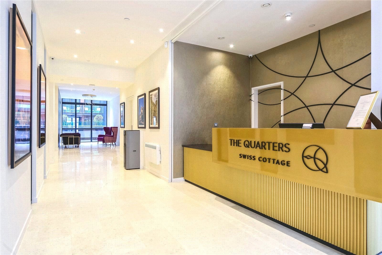 Flat Finchley Road in Greater London