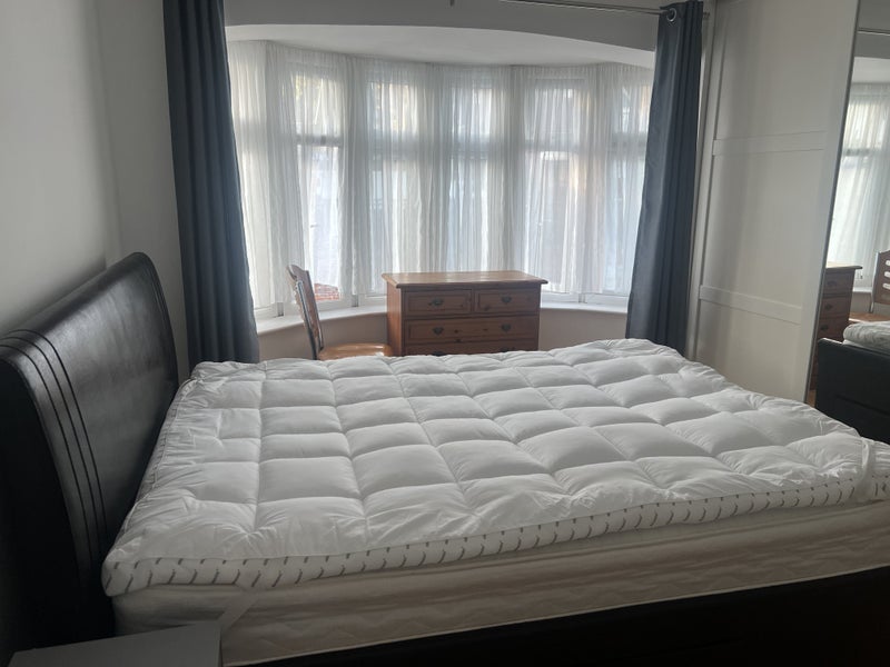 Room Ferncroft Avenue in Greater London