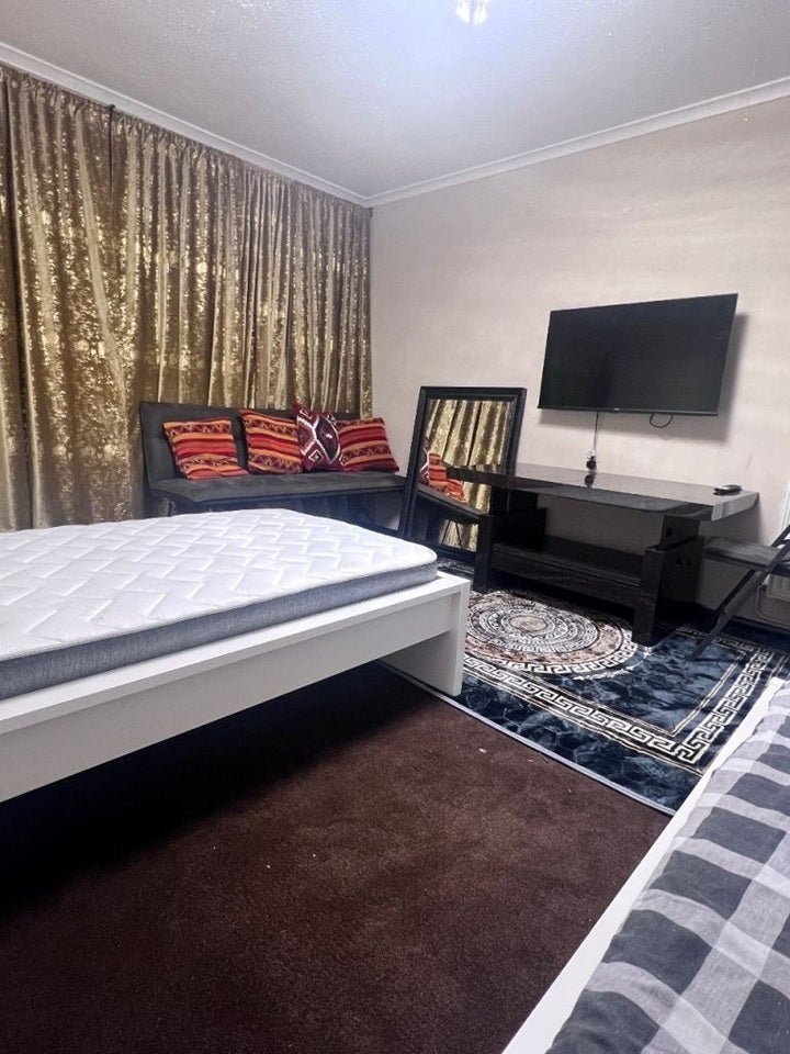 House Radnor Close in Greater London
