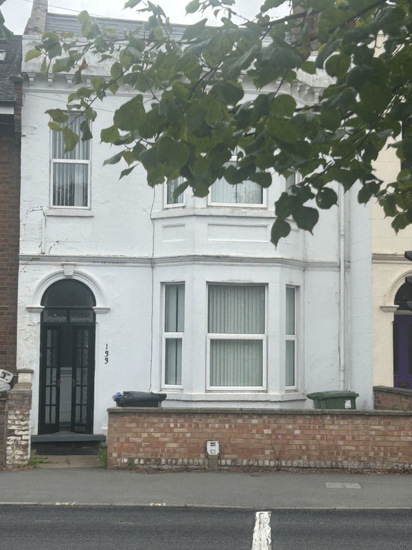 Room Tachbrook Road in Royal Leamington Spa