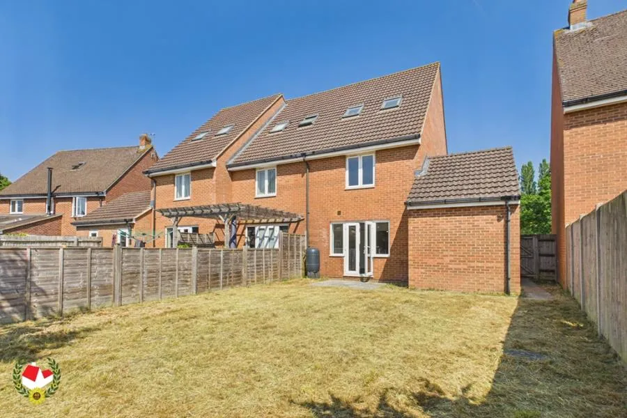 House Sealand Way in Gloucester