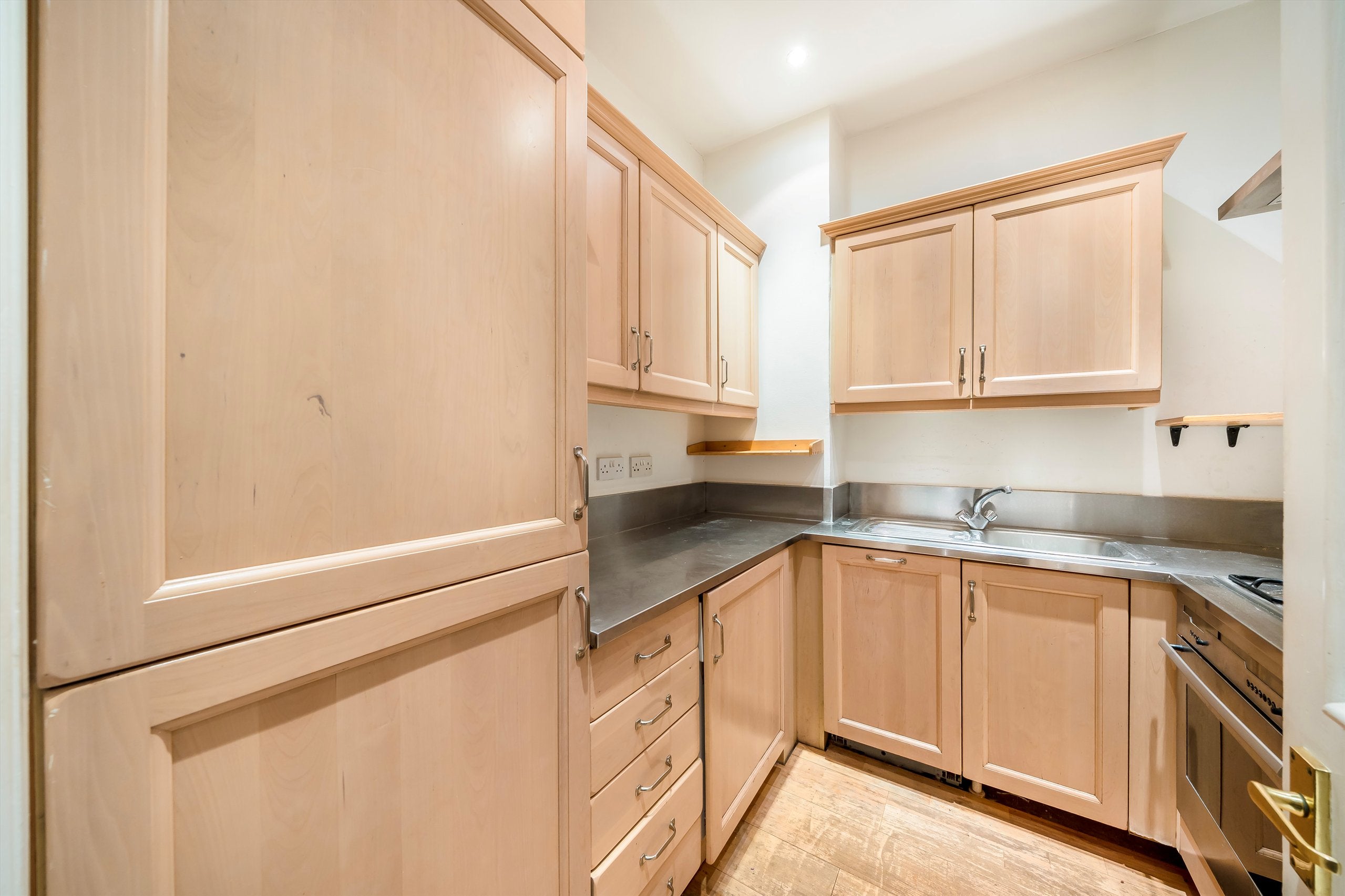 Flat Nevern Square in Greater London