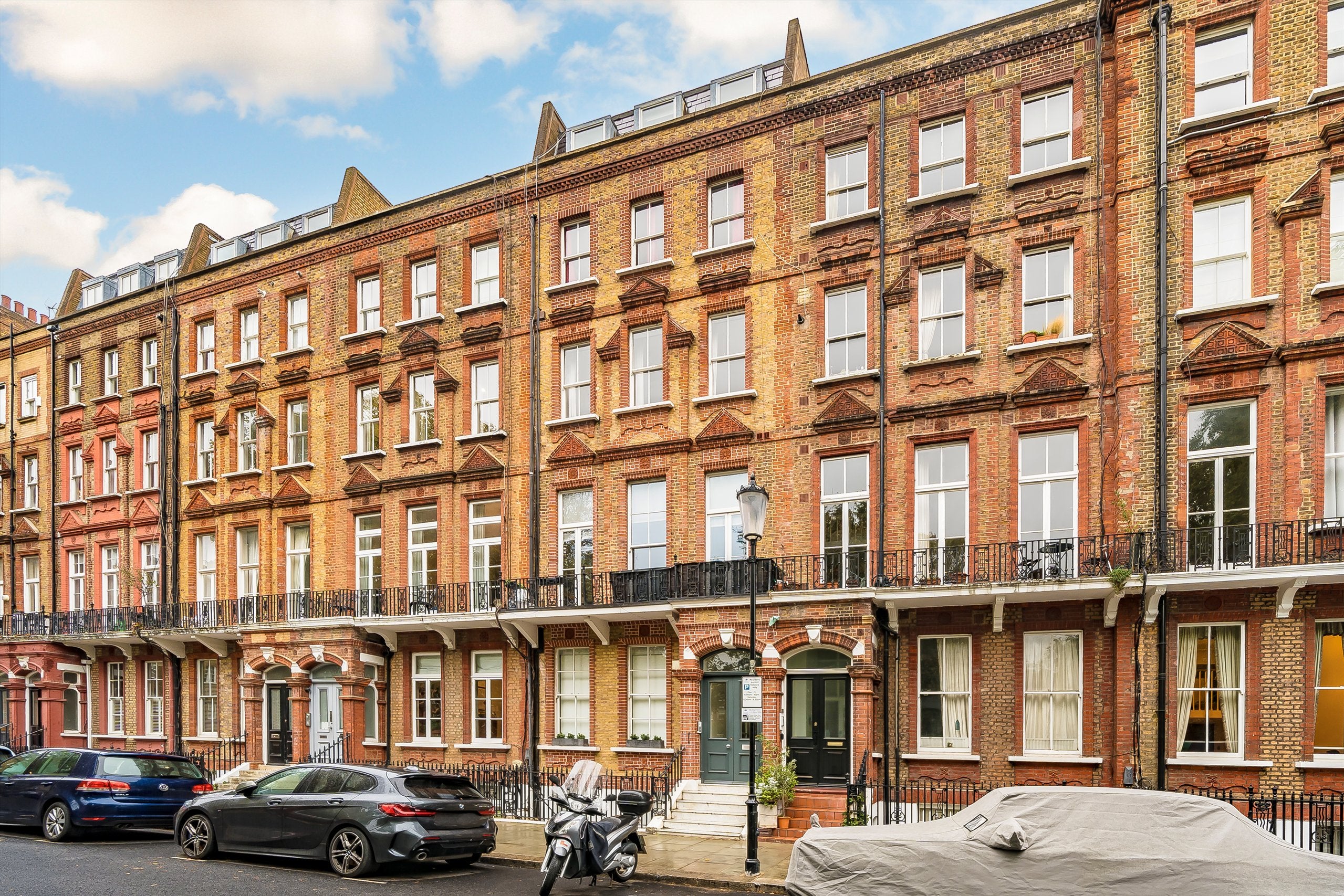 Flat Nevern Square in Greater London
