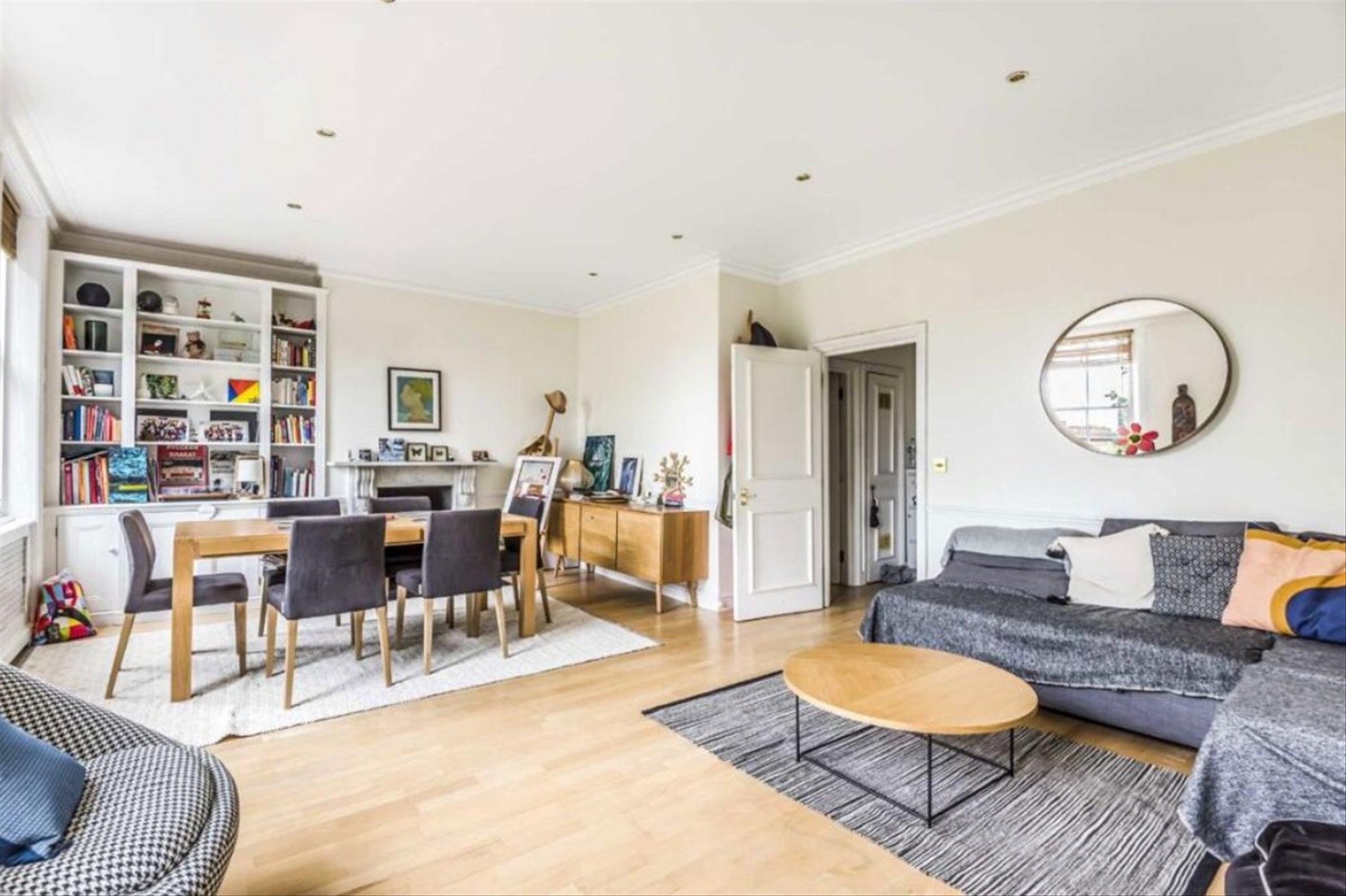 Flat Nevern Square in Greater London