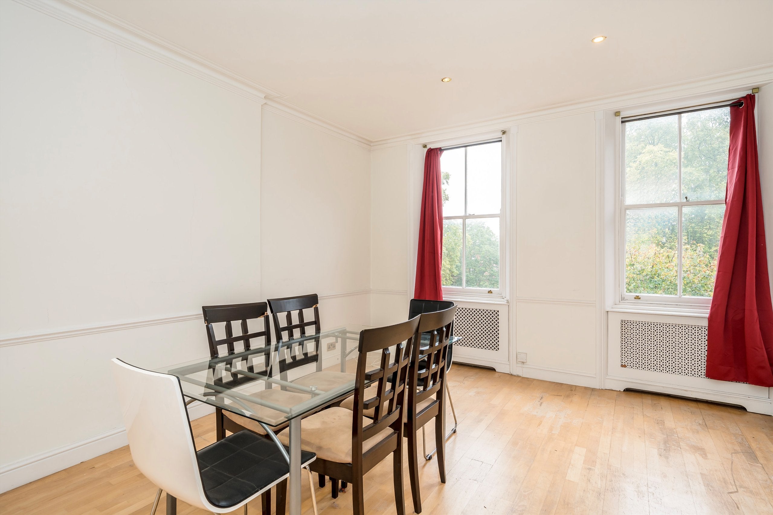 Flat Nevern Square in Greater London