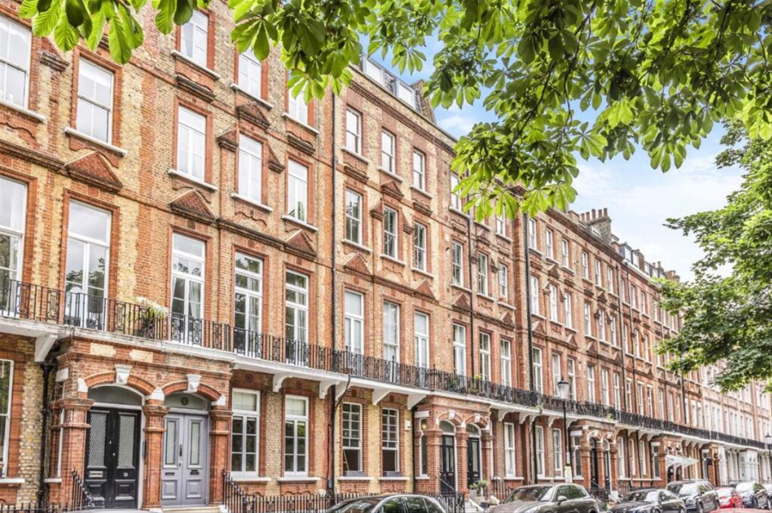 Flat Nevern Square in Greater London