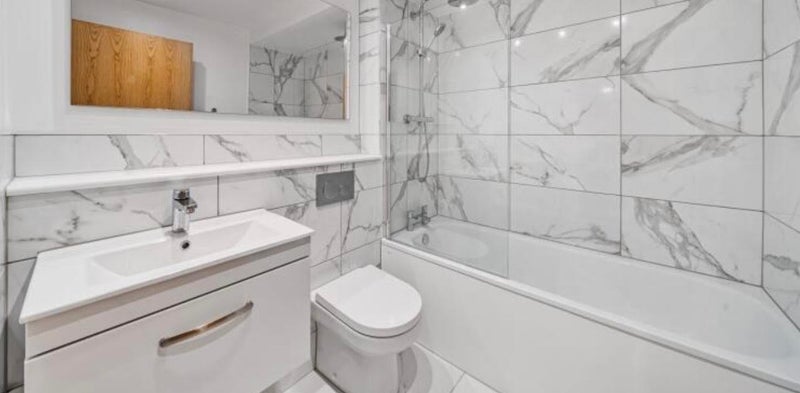 Flat Ascalon Street in Greater London