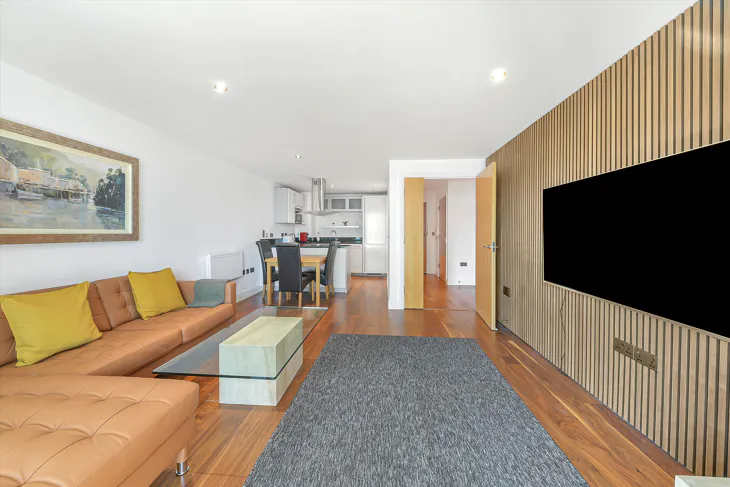 Flat Winchester Mews in Greater London