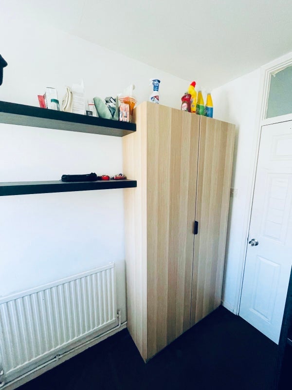 Room Ramsey Street in Greater London