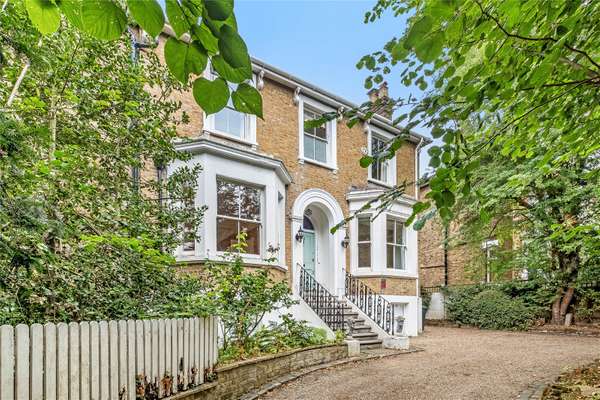 House Liverpool Road in Greater London