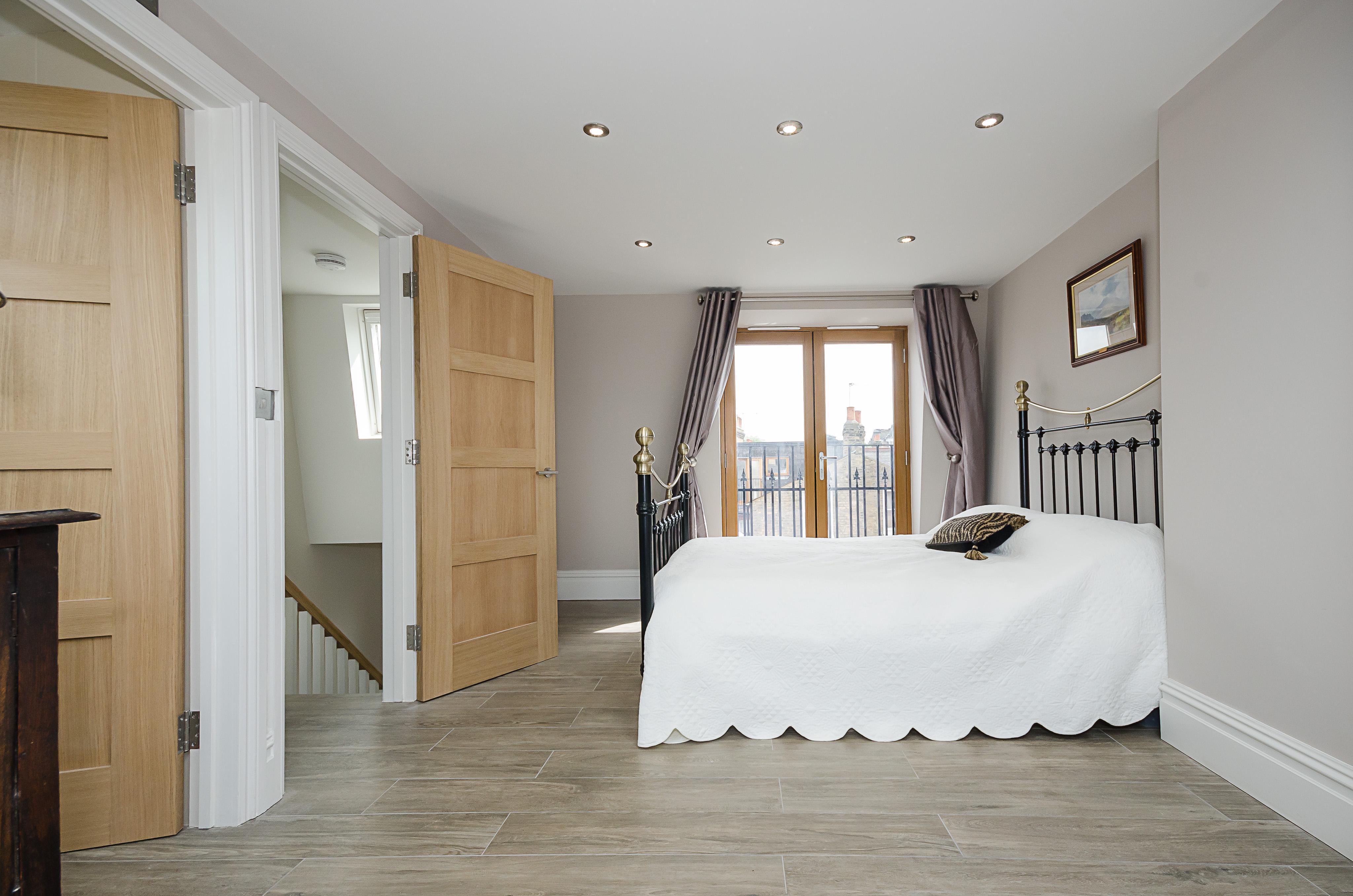 House Tregarvon Road in Greater London