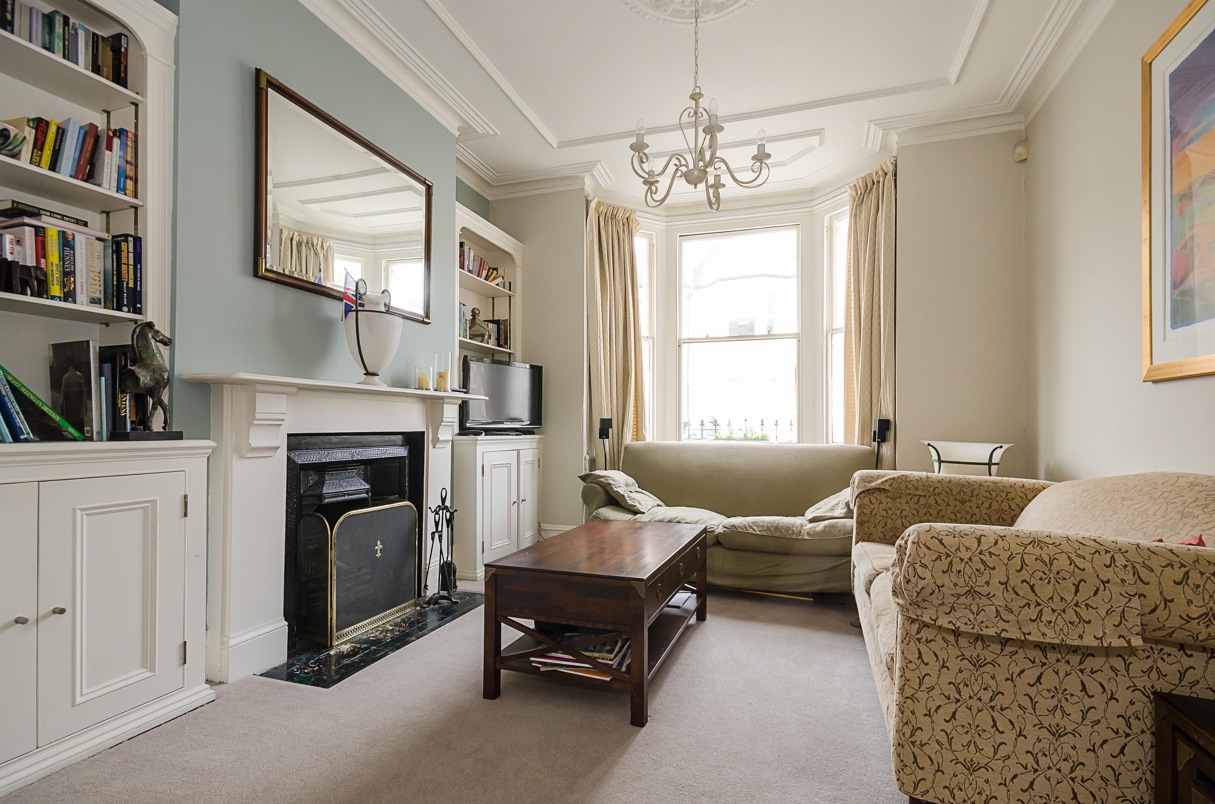 House Tregarvon Road in Greater London