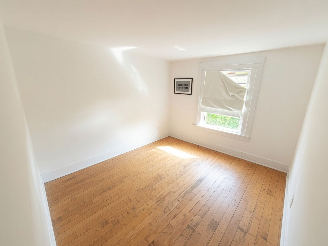 Flat Wightman Road in Greater London