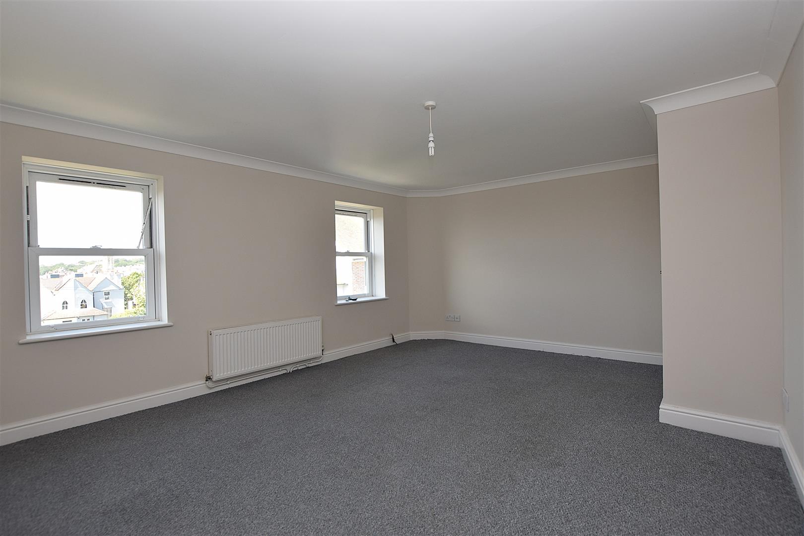 Flat Magdalen Road in Hastings