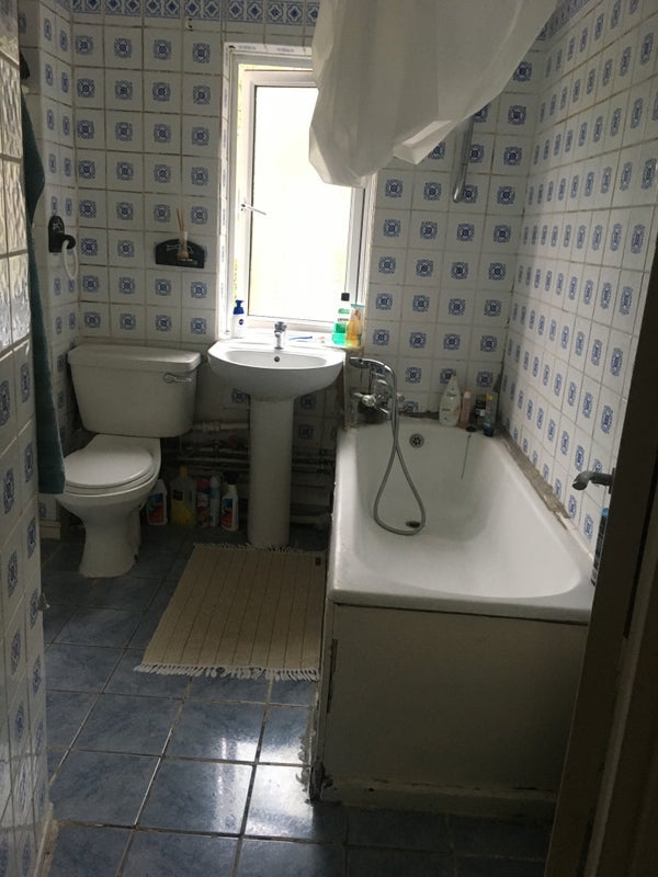 Room Robert Lowe Close in Greater London