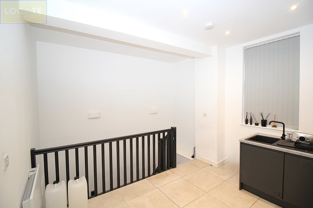 Flat Crofts Bank Road in Trafford
