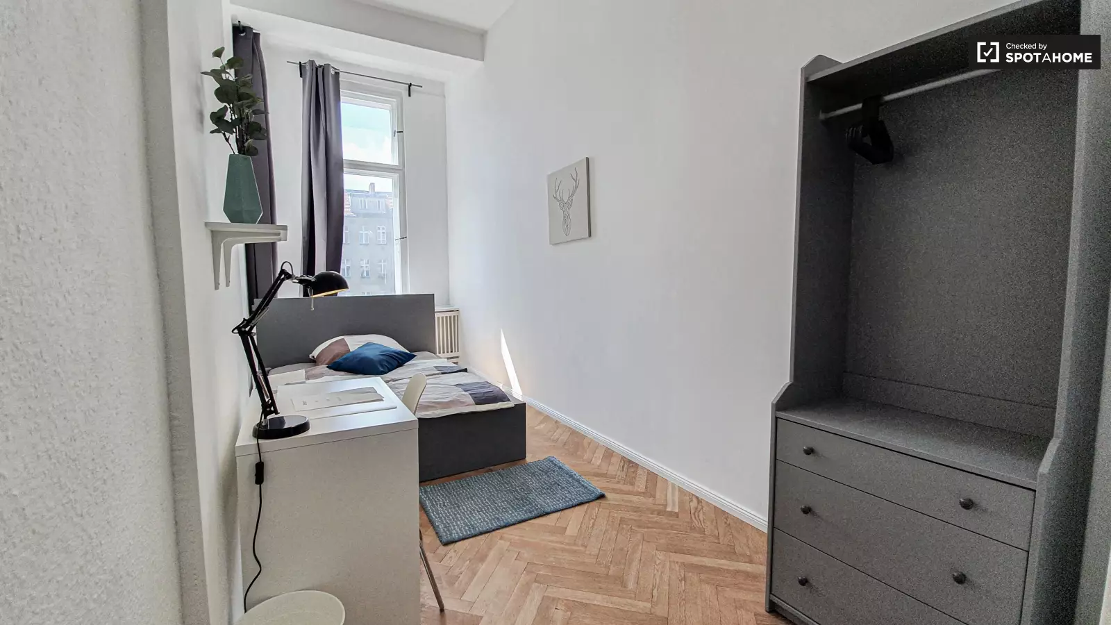 Zimmer Deutsche Straße in Berlin