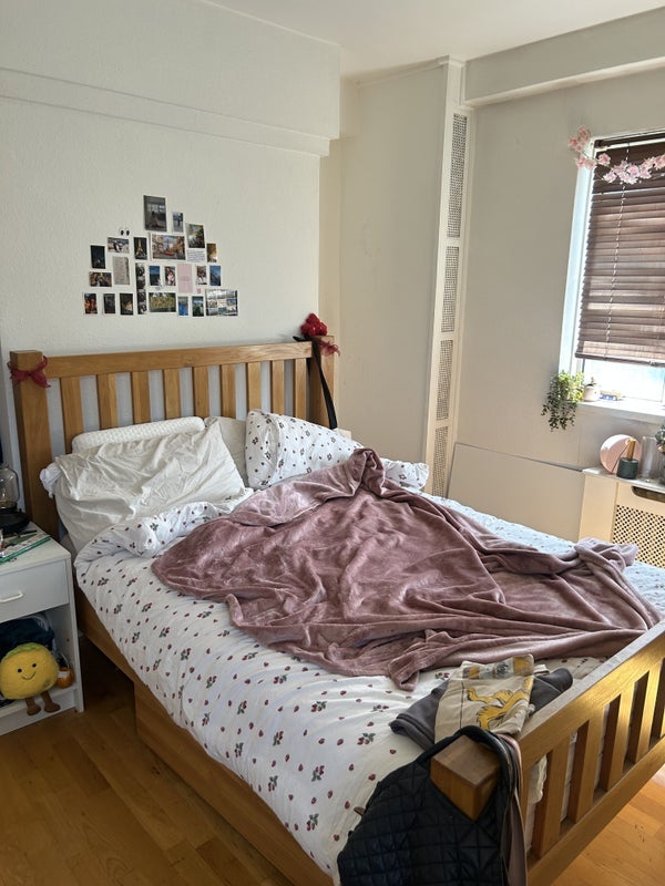 Room Chiswick Village in Greater London