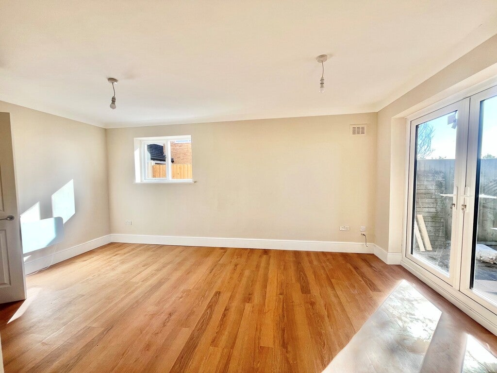 Flat Blandford Close in Greater London