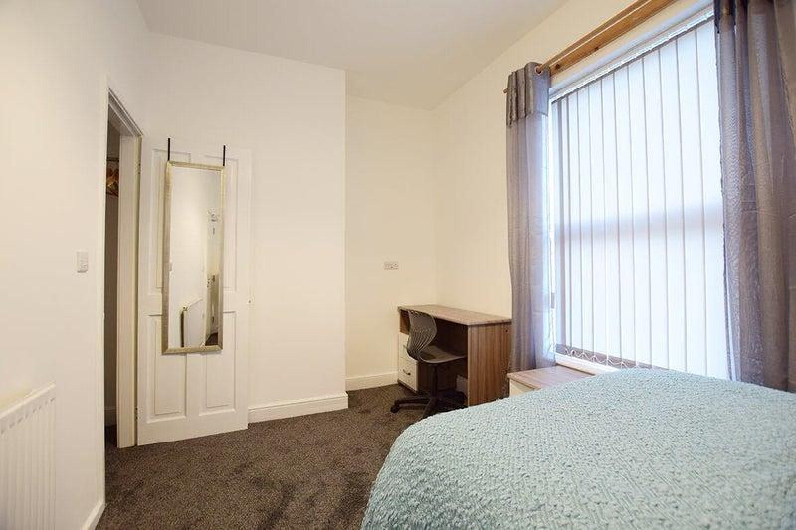 Flat Ashford Street in Stoke-on-Trent