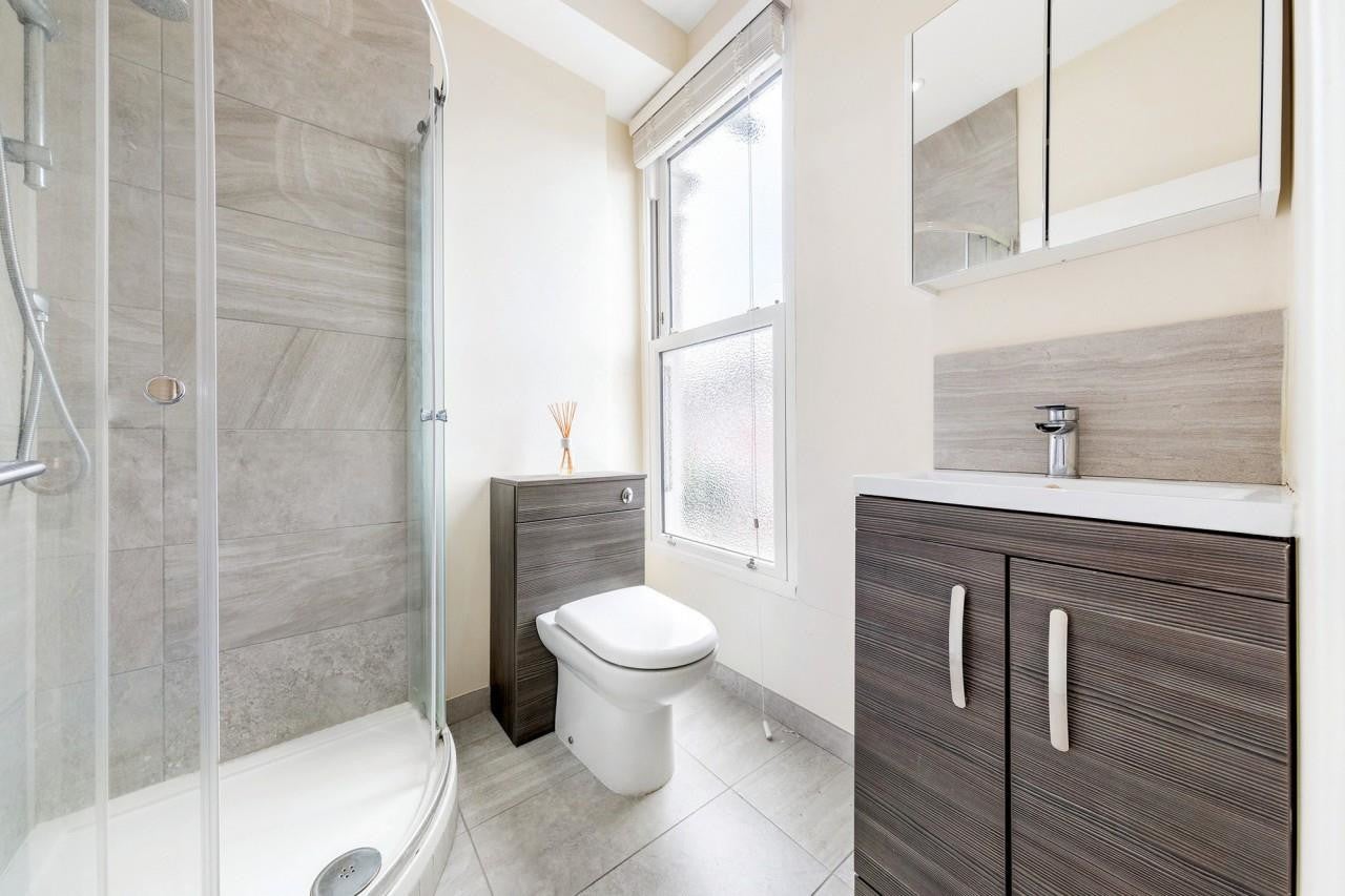 Flat Ashmere Grove in Greater London