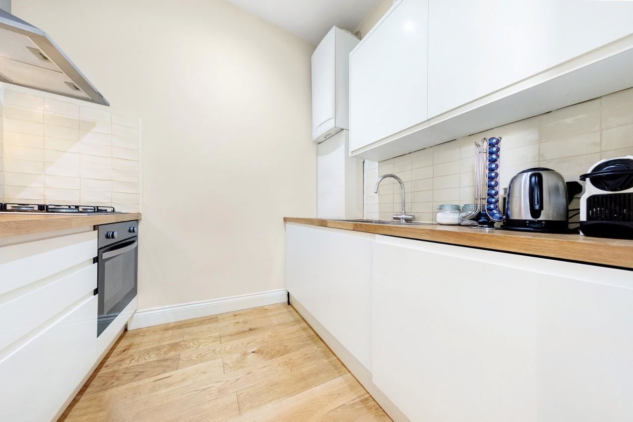 Flat Ashmere Grove in Greater London
