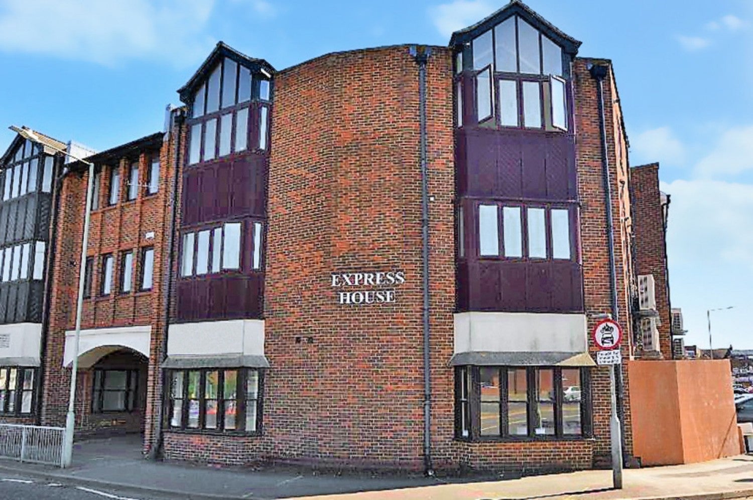 Flat Park Street in Ashford