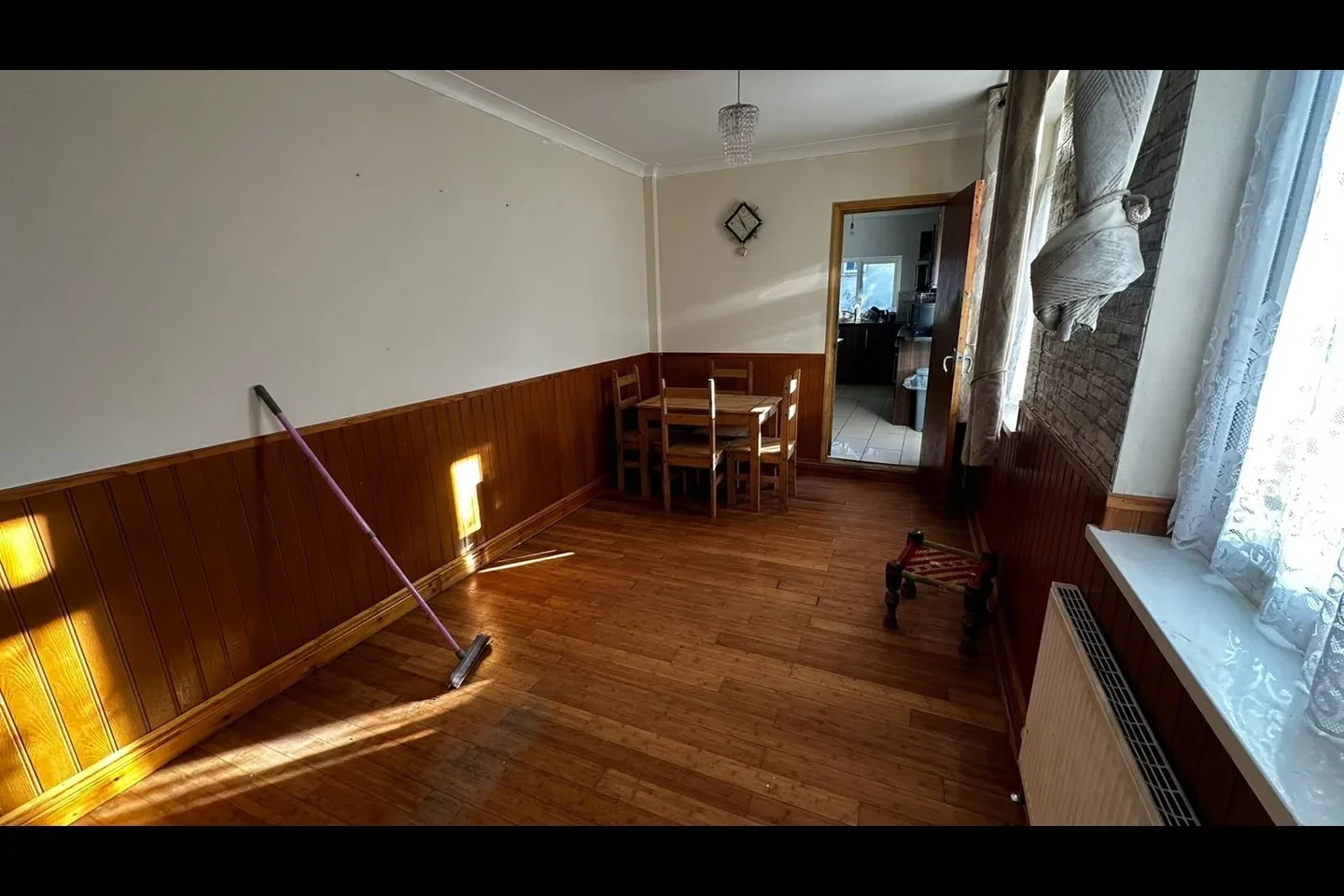 Room Hazelbury Crescent in Luton