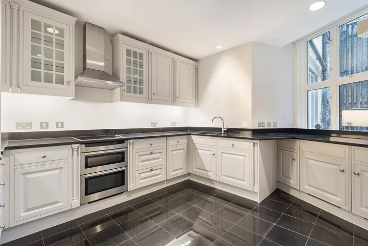 Flat Bickenhall Street in City of Westminster
