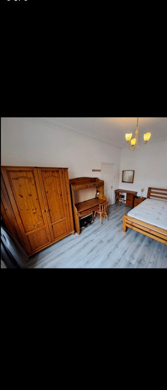 Room Brinkburn Avenue in Gateshead