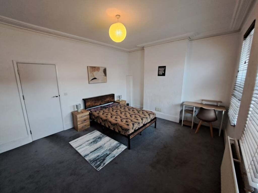 Room Honor Oak Park in Greater London